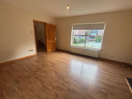 5 Sandymount, Moy, Dungannon, BT71 7GG - Photo 2