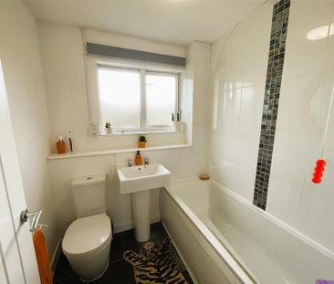 1 bedroom end of terrace house to rent - Photo 1