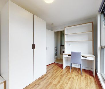 1 bedroom in a flat share to rent - Photo 4
