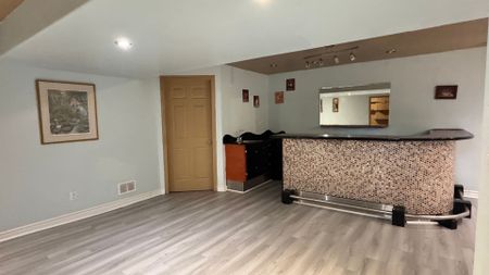 For Lease - 8189 Harvest Crescent, Niagara Falls, Ontario - Photo 4