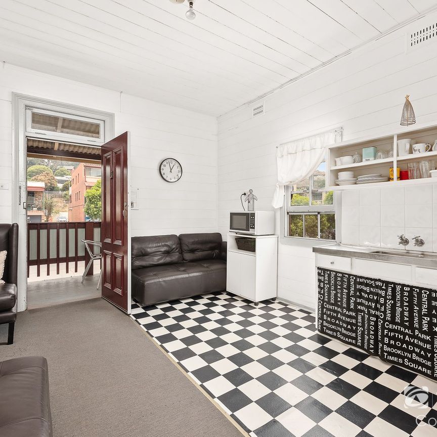 Central Studio Living - Photo 1