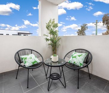 Bright, Spacious & Superbly Located - Photo 6