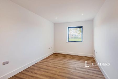 4 bedroom bungalow to rent - Photo 2