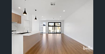 Modern Townhouse for Rent in Port Noarlunga - Photo 2