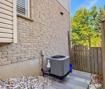 For Lease - 924 Guildwood Boulevard Unit# LOWER, London North, Ontario - Photo 4