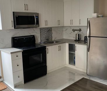 For Lease - 207 Otterbein Road, Kitchener, Ontario - Photo 2