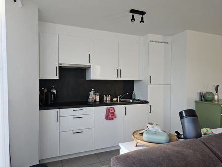 Gerenoveerd appartement met 2 slaapkamers - Foto 5