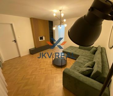 ✨ LUXUSNÉ BÝVANIE V SRDCI MICHALOVIEC – 2-IZBOVÝ BYT S BALKÓNOM, PA... – Fotografia 2