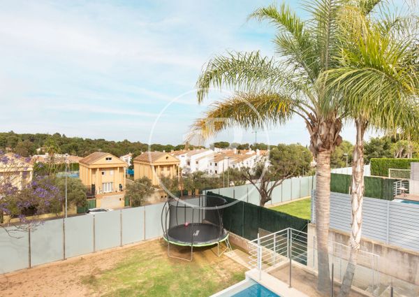 House for rent with views in Santa Barbara (Rocafort)