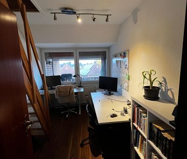 Gepflegte Dachgeschosswohnung mit guter Verkehrsanbindung - Foto 1