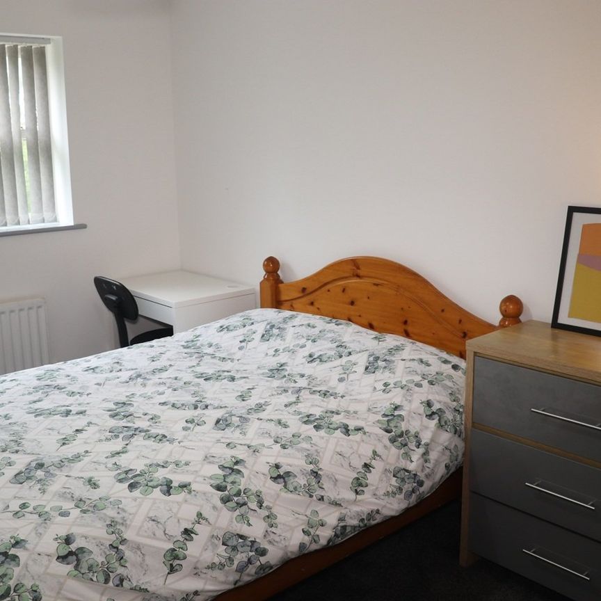 Room in a Shared House, Sherborne Grove, B1 - Photo 1