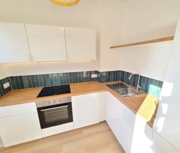 Location Appartement 2 pièces 37m² MARSEILLE 5ème - Photo 6