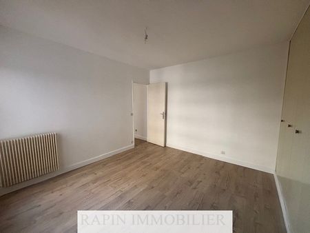 Très beau T2 avec balcon - Photo 3