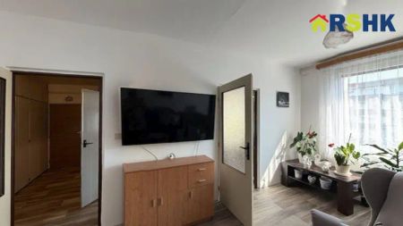 Pronájem bytu 2+1 s balkonem a sklepem, Formánkova ulice, HK - Photo 5
