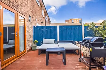 3 bedroom terraced house to rent - Photo 5