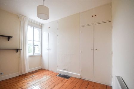 Well presented 3 bedroom Victorian house. Ideally located for Addenbrooke’s Hospital, Biomedical Campus, Cambridge railway station, hills road, College-university of Cambridge, schools, and local amenities. Unfurnished. - Photo 5