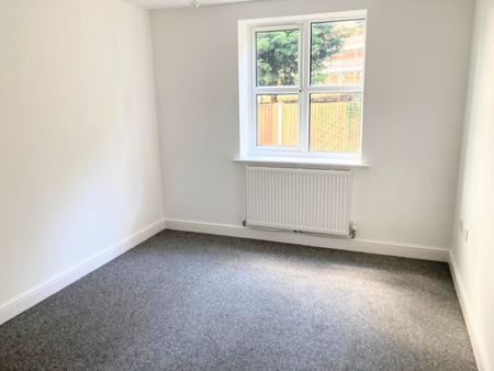 Chesterfield, Old Whittington - Photo 3