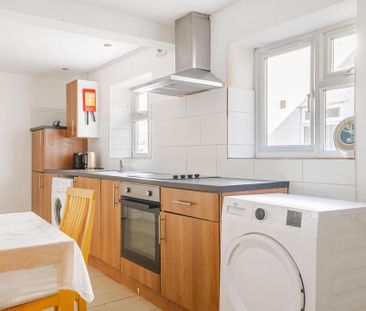 2 bedroom flat to rent - Photo 5