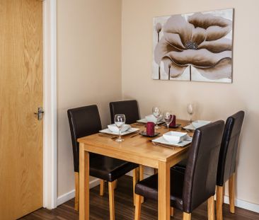 Completely refurbished 6 bed HMO with 5 en-suites 4 - Photo 3