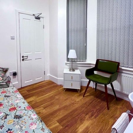 Room in a Shared House, Bedford, L4 - Photo 3