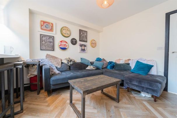 5 bedroom terraced house to rent - Photo 1