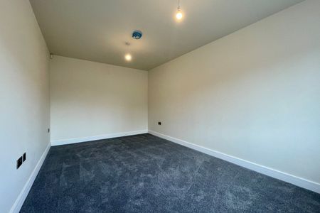 Sackville Street - Photo 2