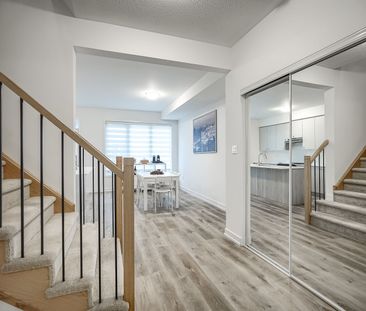 For Lease - 125 Lyall Stokes Circle, East Gwillimbury, Ontario - Photo 3