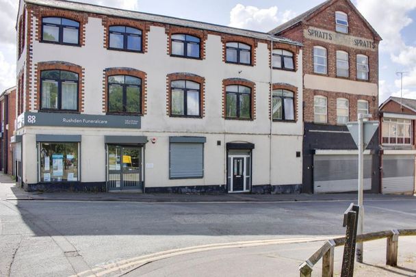 2 bedroom property to rent - Photo 1