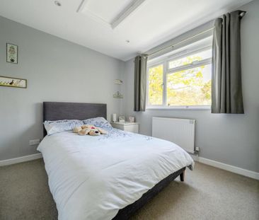 3 bedroom detached house to rent - Photo 2