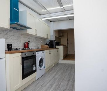 1 bedroom property to rent - Photo 4