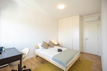 Rua Sarmento de Beires, Lisbon, Lisbon 1900-271 - Photo 3