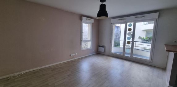 Location Appartement 2 pièces 46m² LILLE 59000 - Photo 2