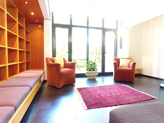 Architect's house in the spirit of "Ship"... - Photo 1