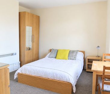 Studio Flat, Sandon Road, B17 - Photo 1