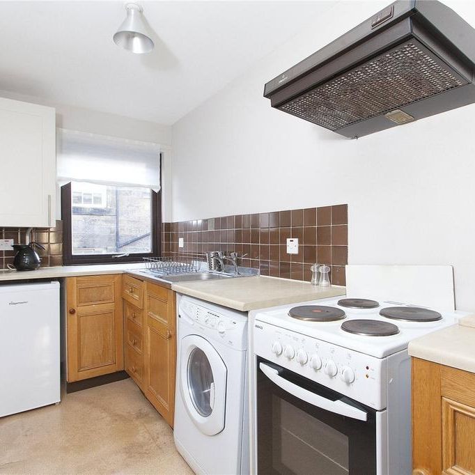 1 bedroom flat to rent - Photo 1
