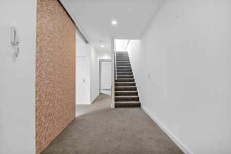 Inner City Warehouse Living - Photo 4