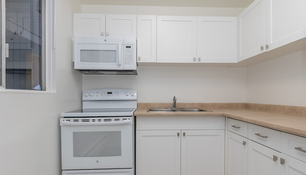 Christie Point Apartments - Photo 1