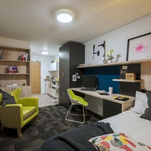 Stephenson at The Railyard, Cambridge - Photo 2