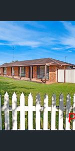 BEAUTIFULLY APPOINTED FAMILY HOME. - Photo 4