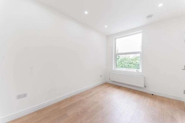 Wells House Road, North Acton, NW10 - Photo 1