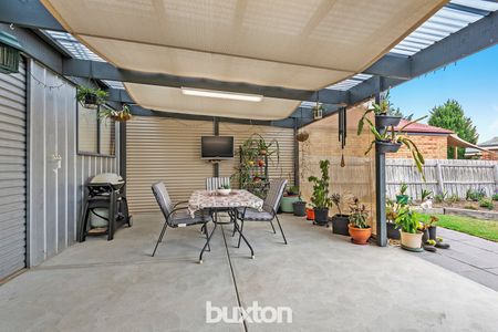 Perfectly Positioned Home In Grovedale - Photo 4