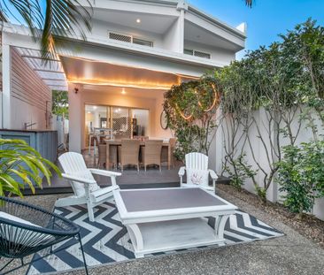 2/32 Ventura Road, Mermaid Beach QLD 4218 - House For Rent | Domain - Photo 5