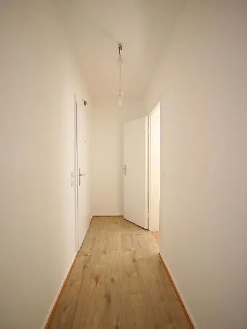 STUDENTEN AUFGEPASST! SCHICKES APARTMENT MIT NEUEM BAD AUF DER HOCHSTRASSE ZU MIETEN! - Photo 3