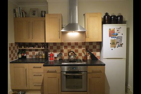 1 Bed Flat, Cornwallis Road, E17 - Photo 5