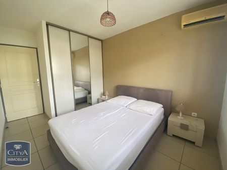 Location Appartement 2 pièces 48m² ST DENIS 97400 - Photo 3
