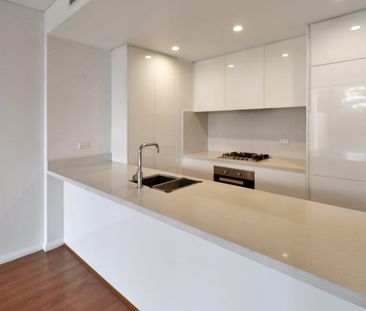 Spacious One bedroom Apartment plus Separate Study - Photo 3