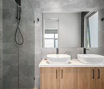 COASTAL LUXE + CONTEMPORARY DESIGN - Photo 6