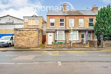 Rockingham Road, Uxbridge, UB8 - Photo 3