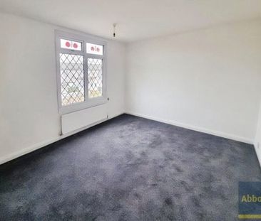 Manor Avenue, Basildon - Photo 2