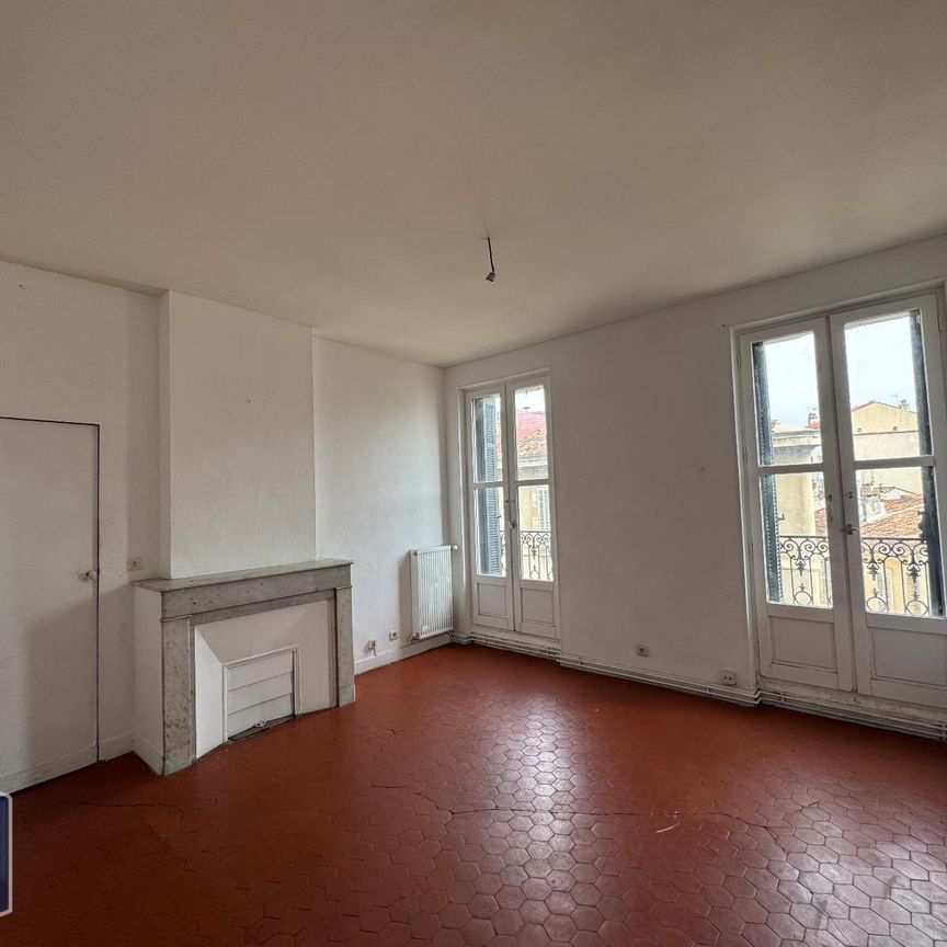 Location Appartement 4 pièces 71m² MARSEILLE 3ème - Photo 1